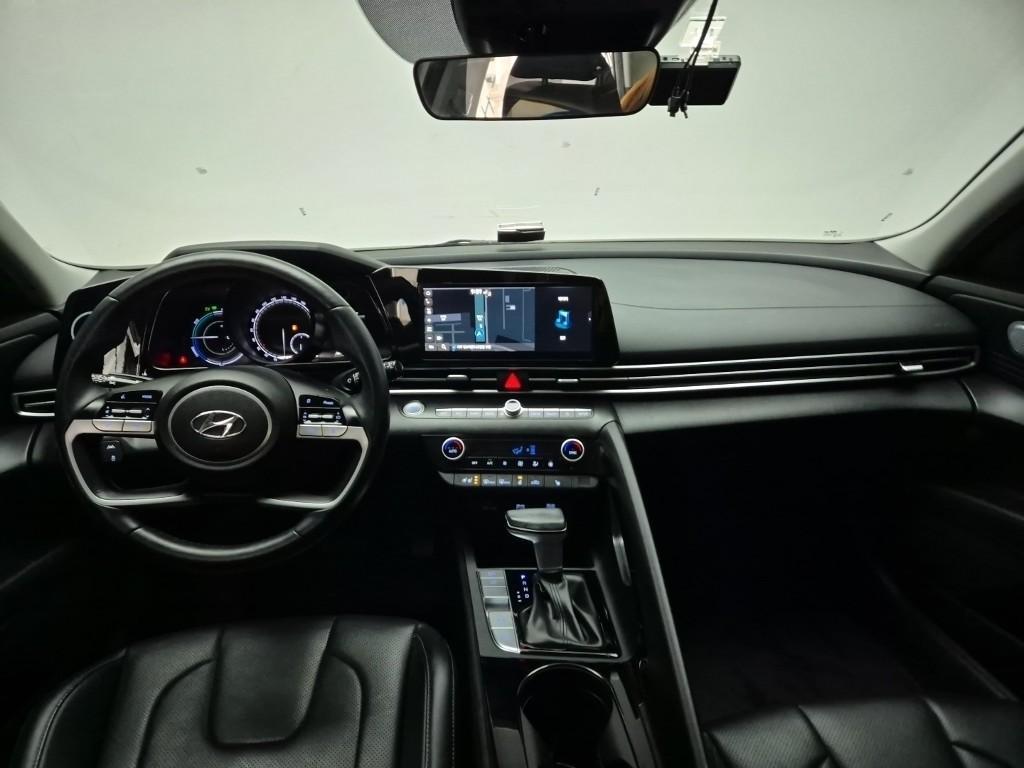 HYUNDAI Avante - Vista 7