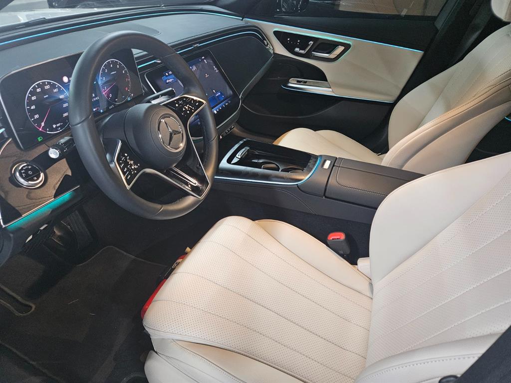 Mercedes Benz E class - Vista 11