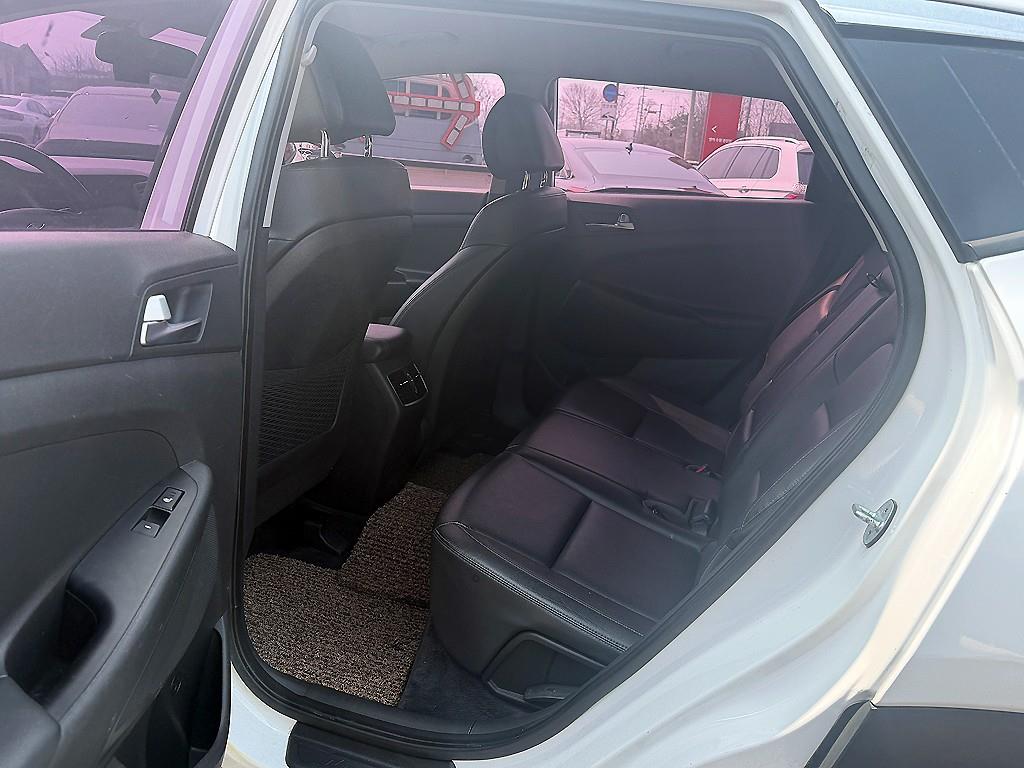 HYUNDAI Tucson - Vista 7