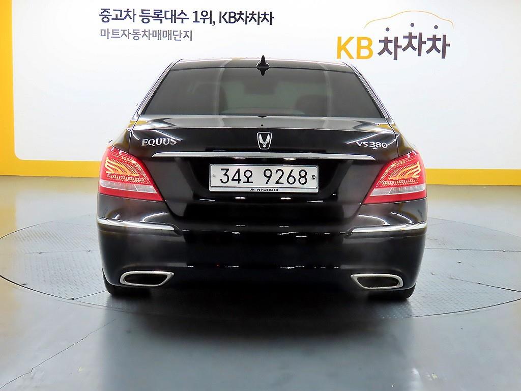 HYUNDAI Equus - Vista 3