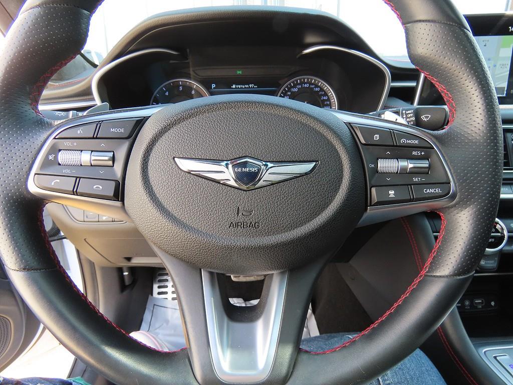 Genesis G70 - Vista 11