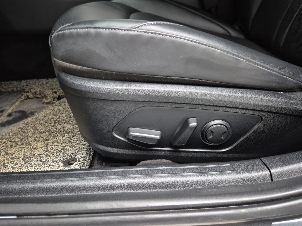 HYUNDAI Sonata - Vista 10