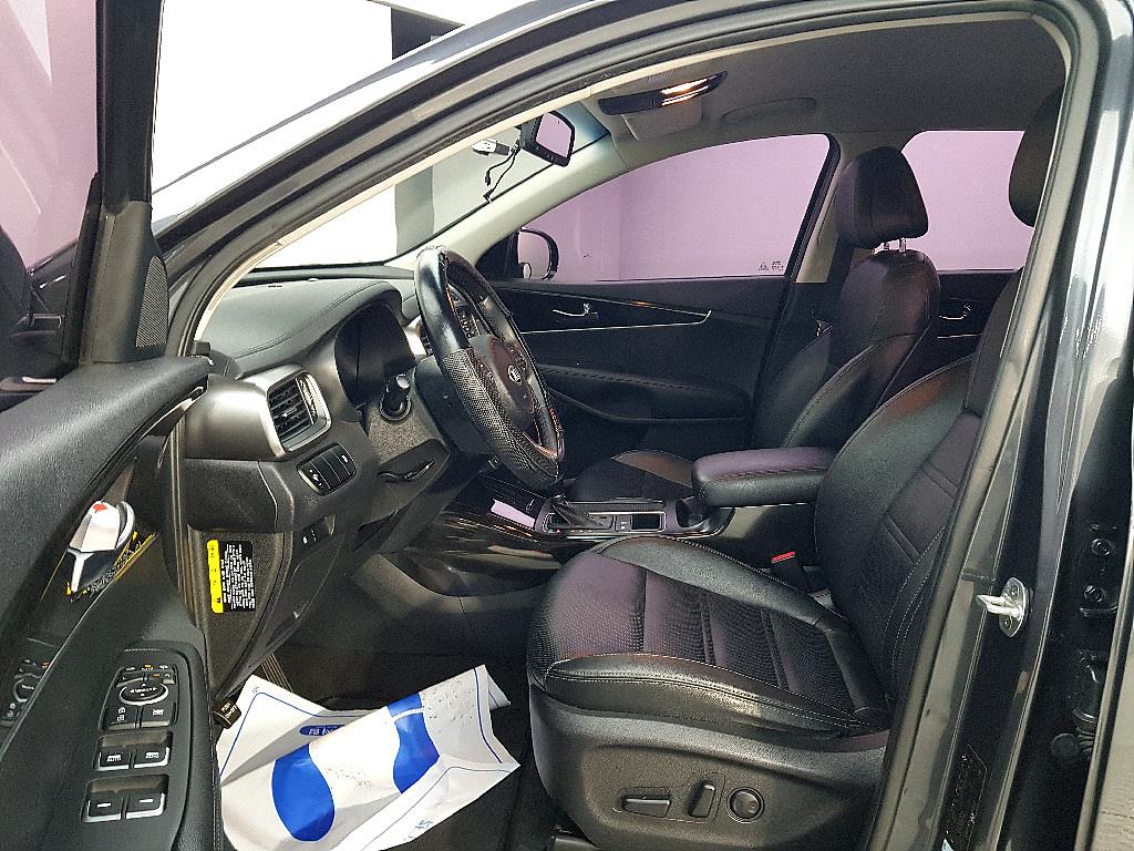 KIA Sorento - Vista 8