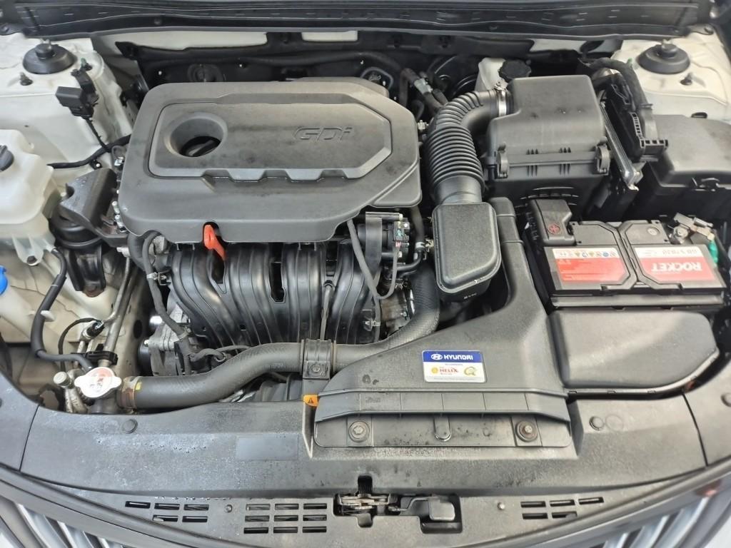 HYUNDAI Grandeur - Vista 5