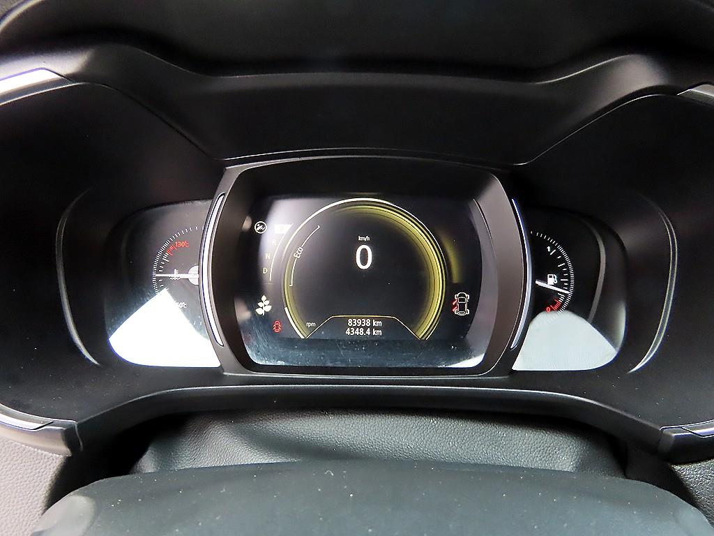 SAMSUNG QM6 - Vista 9