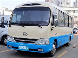 medium and large bus Hyundai bus - Vista 4