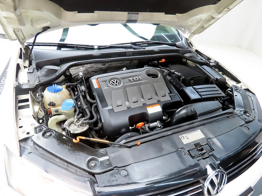 Volkswagen Jetta 2012 Blanco - Importación desde Corea - HF Imports Iquique - Foto 19