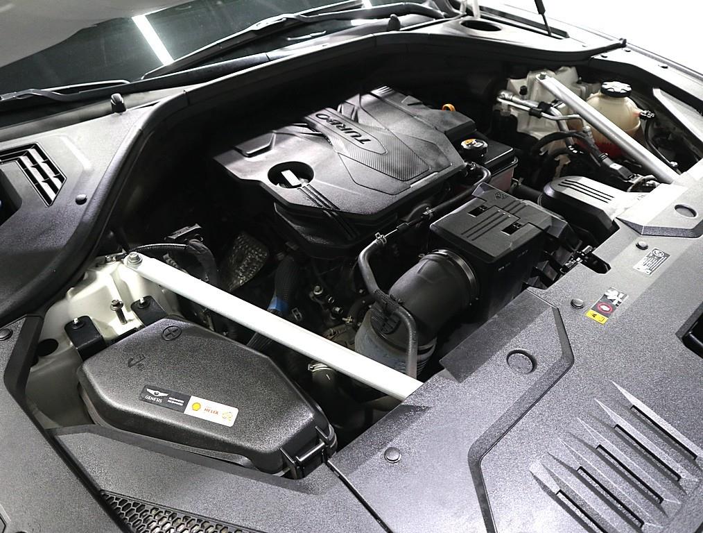 Genesis GV70 - Vista 6