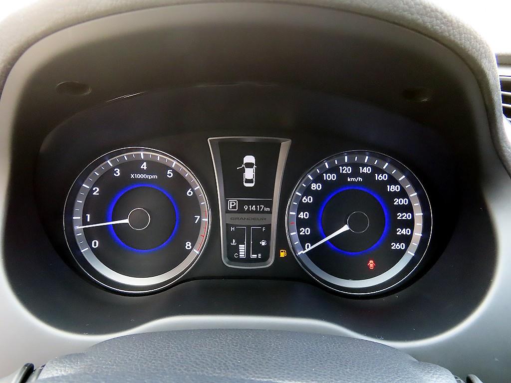 HYUNDAI Grandeur - Vista 9