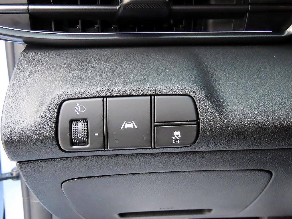 HYUNDAI Avante - Vista 12