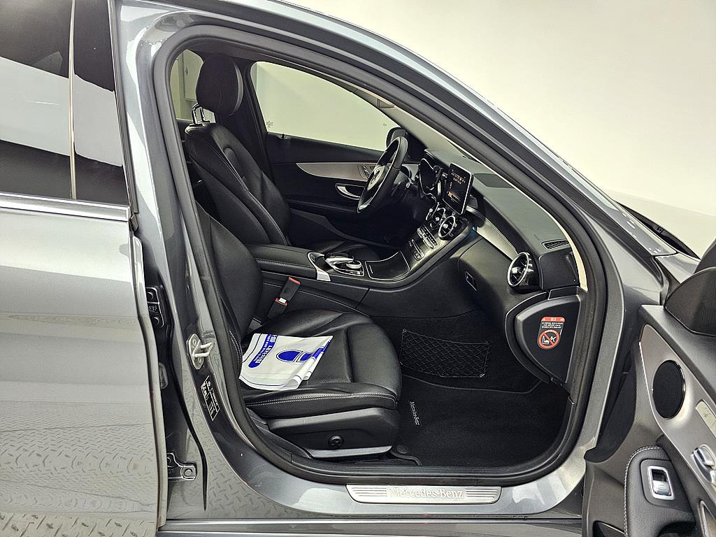 Mercedes Benz C Class - Vista 11