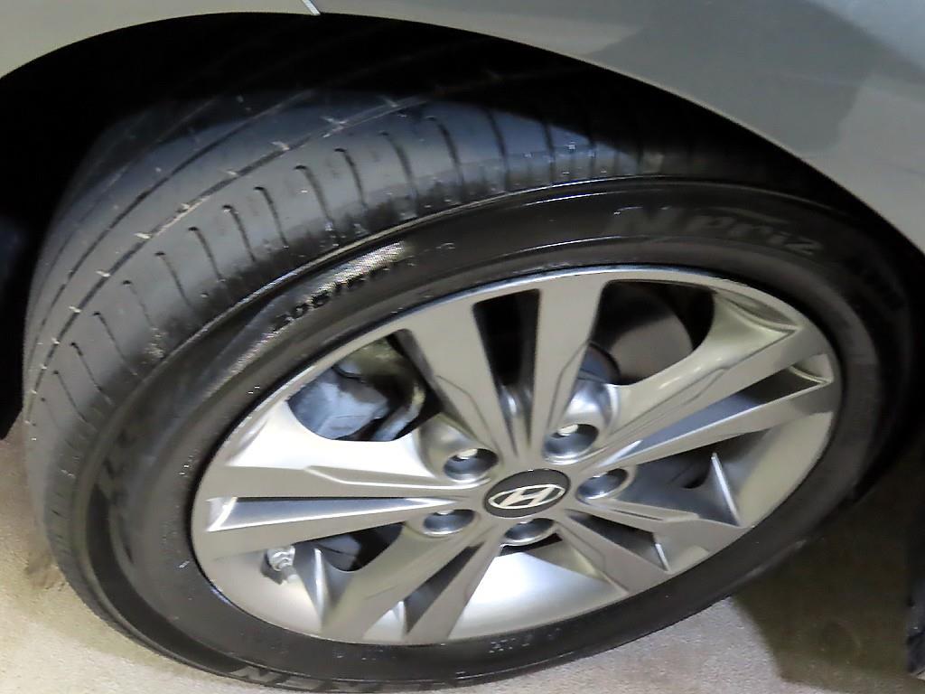 HYUNDAI Avante 2016 Gris - Importación desde Corea - HF Imports Iquique - Foto 20