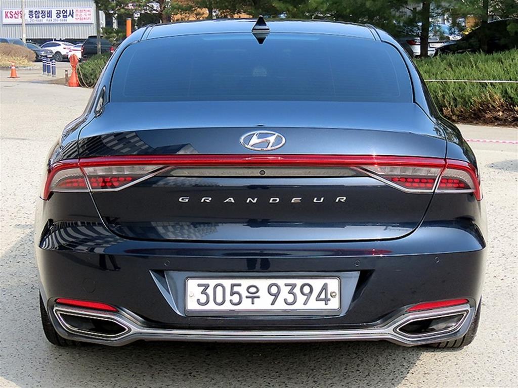 HYUNDAI Grandeur - Vista 4