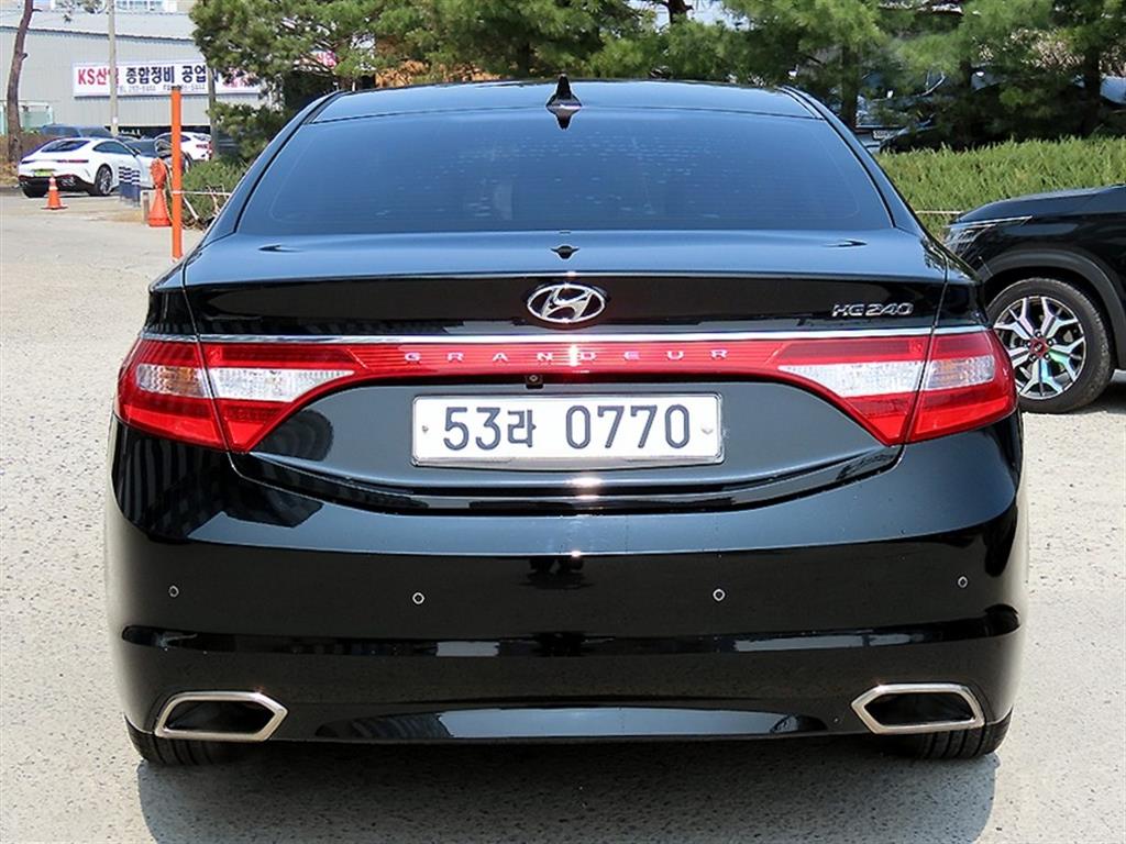 HYUNDAI Grandeur - Vista 4