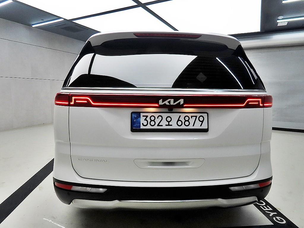 KIA Carnival - Vista 3
