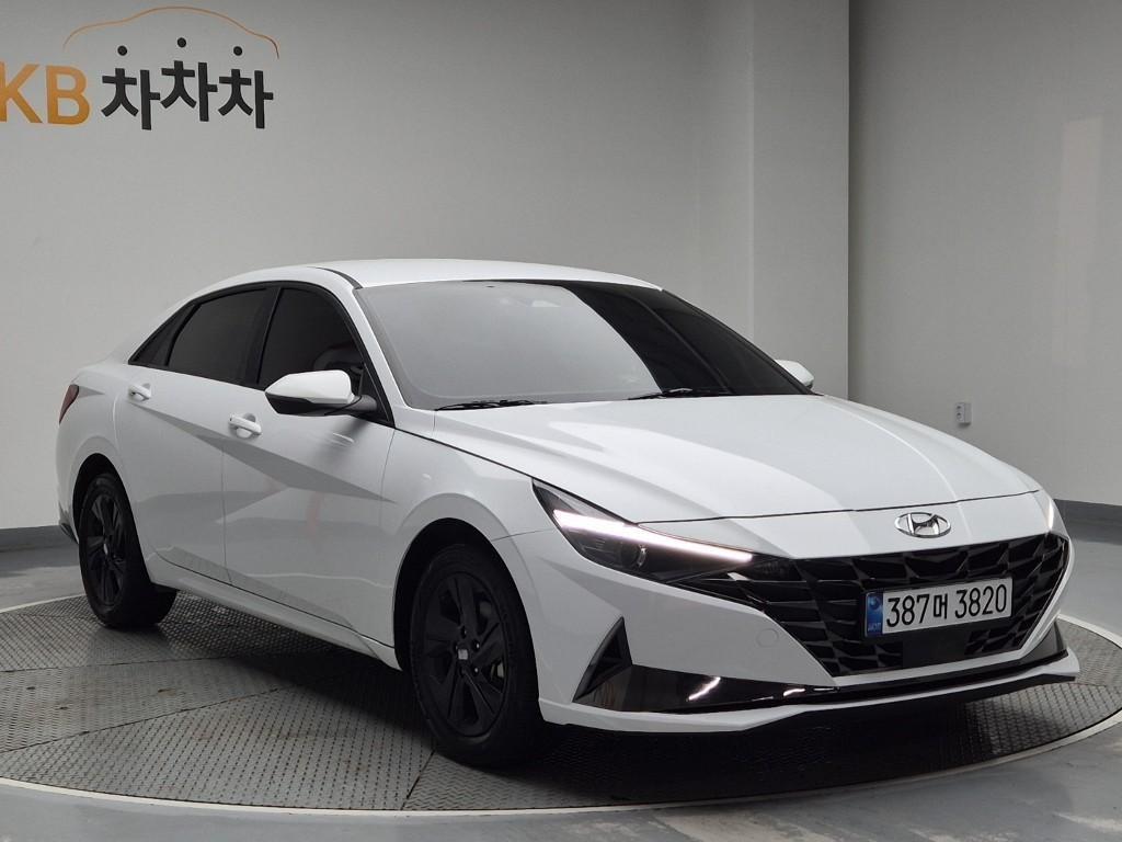 HYUNDAI Avante - Vista 4