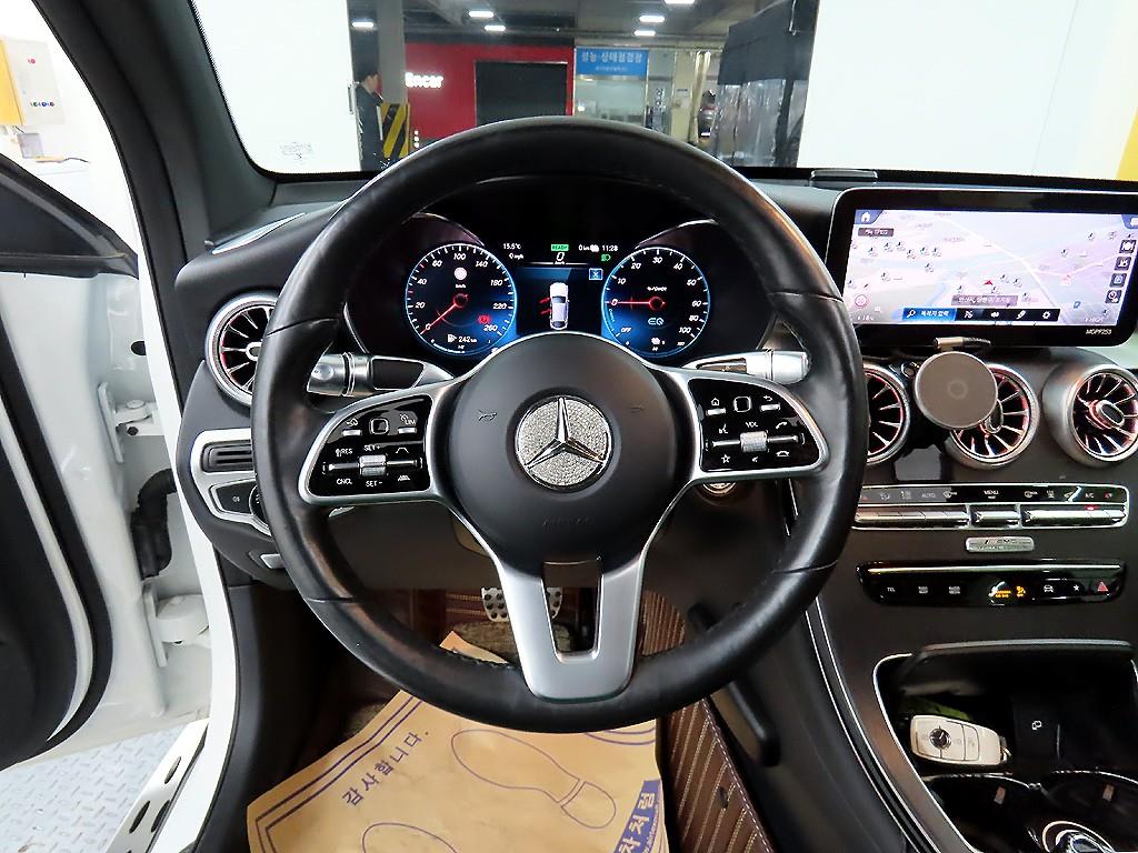 Mercedes Benz GLC Class - Vista 9
