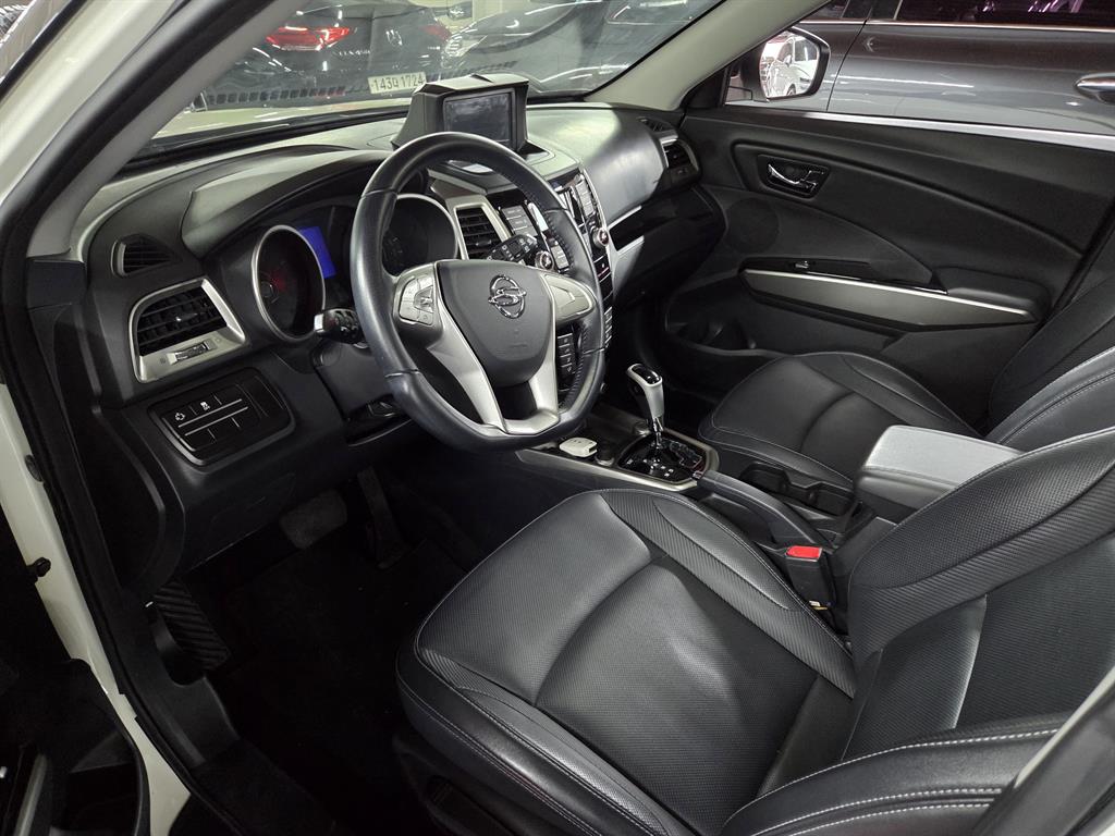 Ssangyong Tivoli - Vista 8