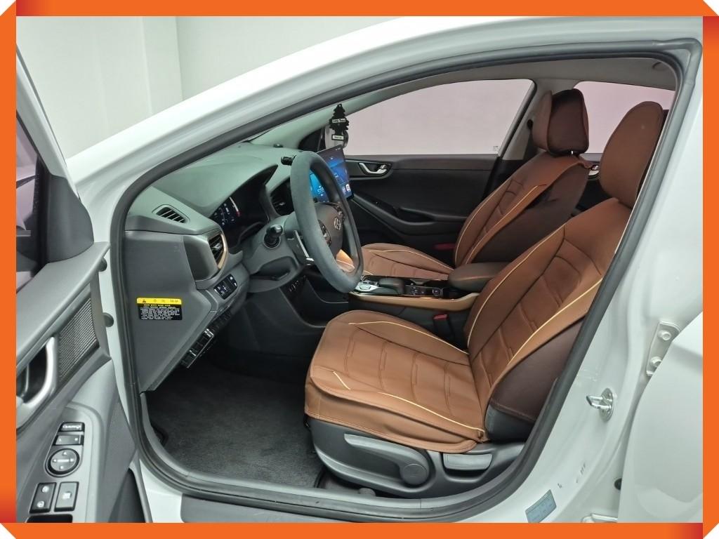 HYUNDAI Ioniq - Vista 9