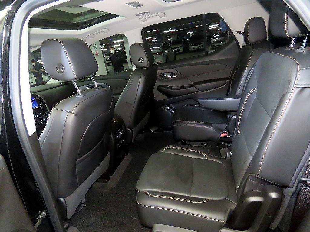 Chevrolet Travers - Vista 7