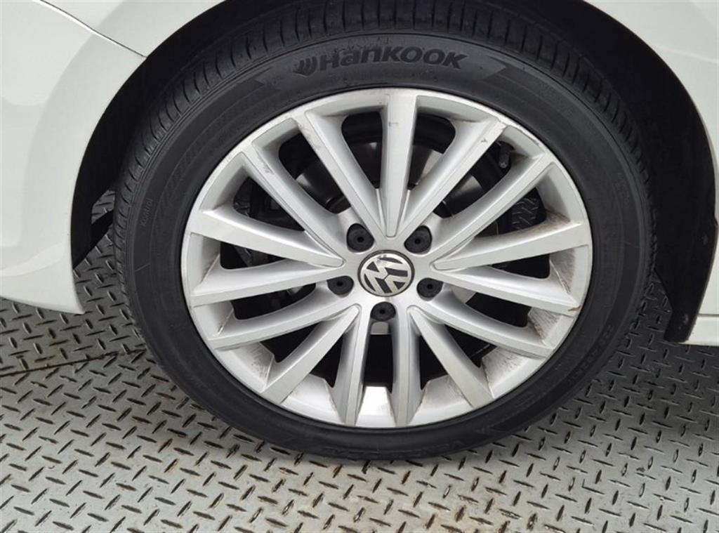 Volkswagen Jetta 2014 Blanco - Importación desde Corea - HF Imports Iquique - Foto 18
