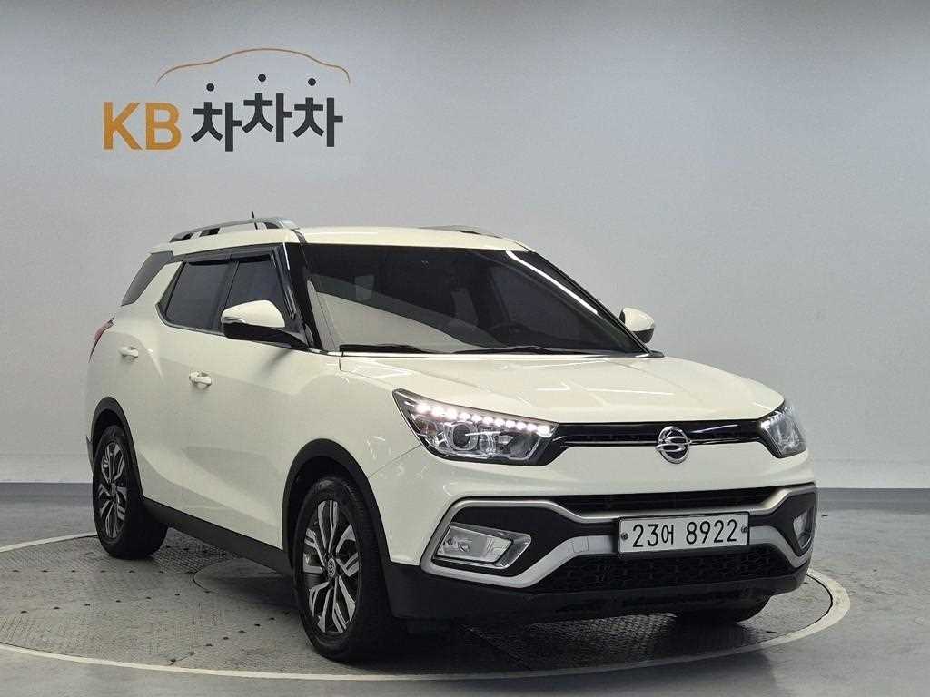 Ssangyong Tivoli - Vista 4