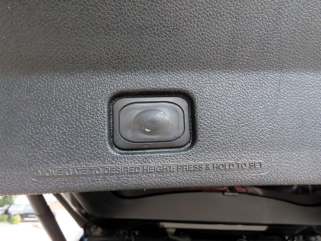 Ford Explorer - Vista 9