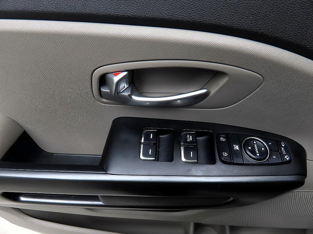 KIA Carnival - Vista 11