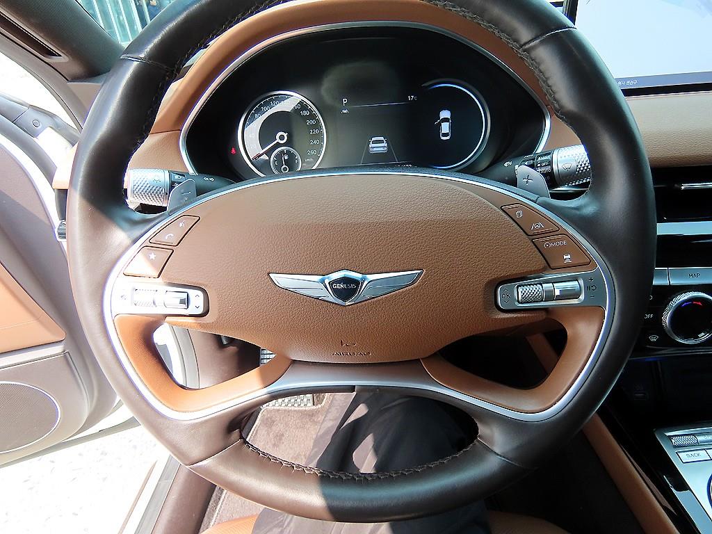 Genesis G80 - Vista 8