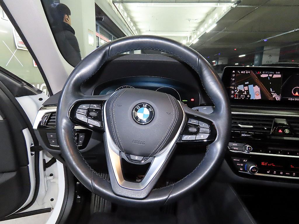 BMW 5 Series - Vista 8