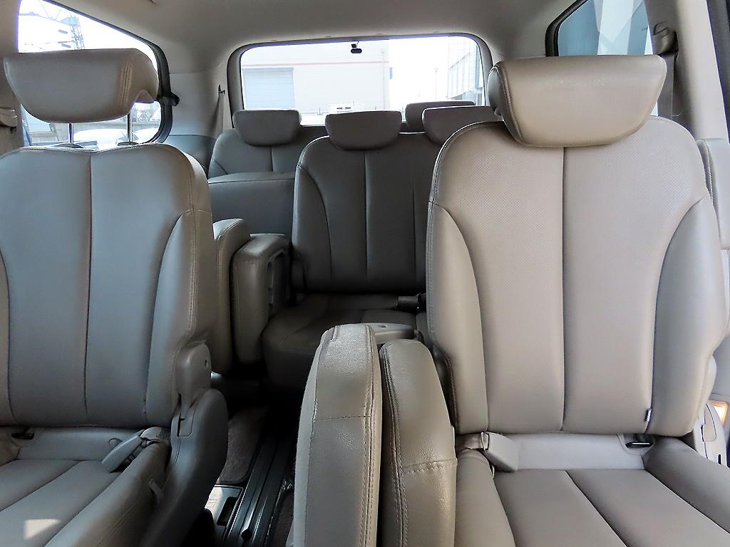 KIA Carnival - Vista 7