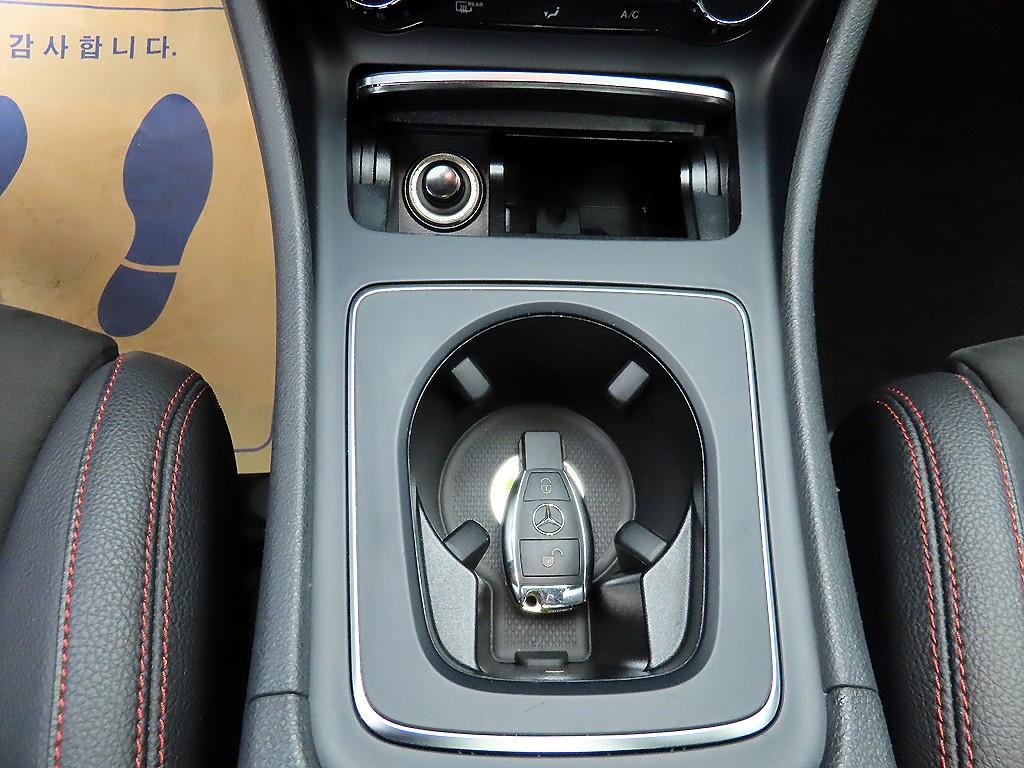 Mercedes Benz A Class 2018 Blanco - Importación desde Corea - HF Imports Iquique - Foto 13