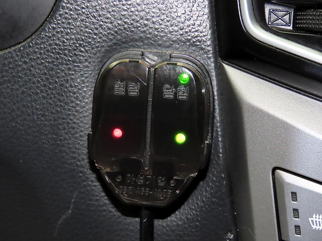 HYUNDAI Starex 2018 Amarillo - Importación desde Corea - HF Imports Iquique - Foto 14