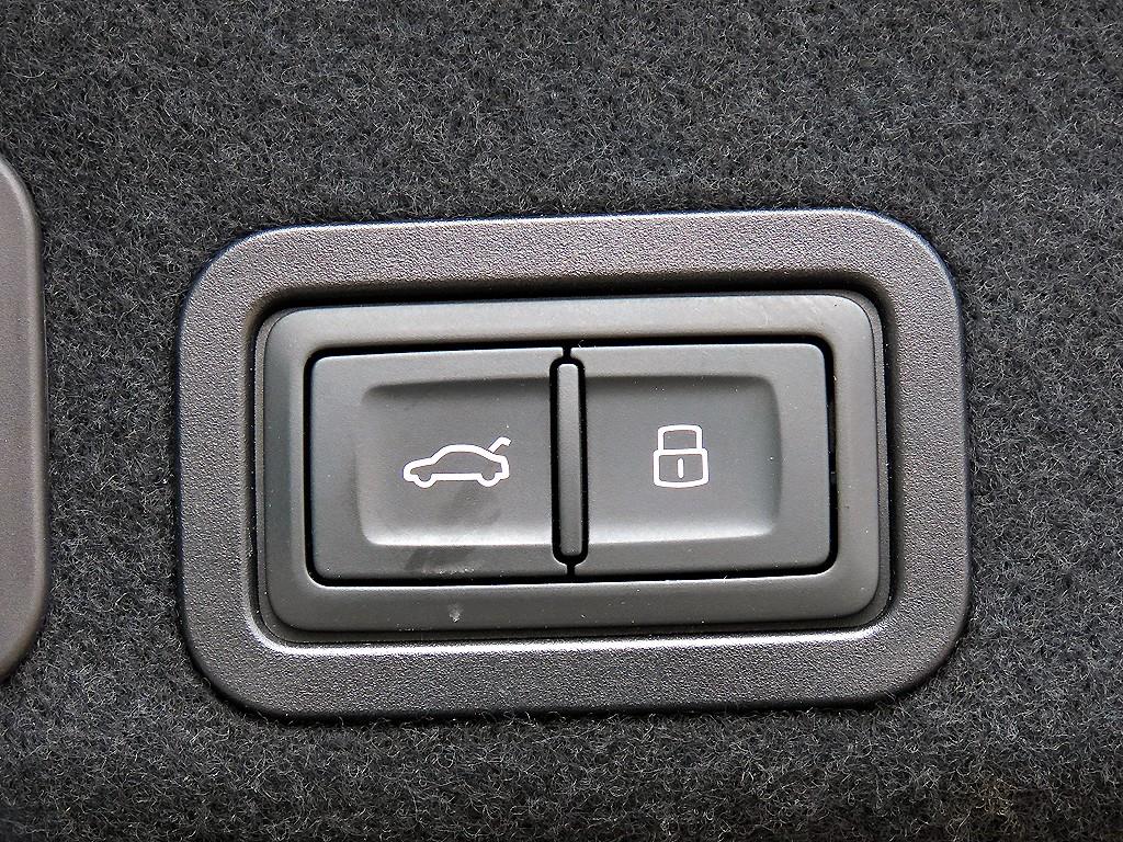 Audi A6 2018 Negro - Importación desde Corea - HF Imports Iquique - Foto 17