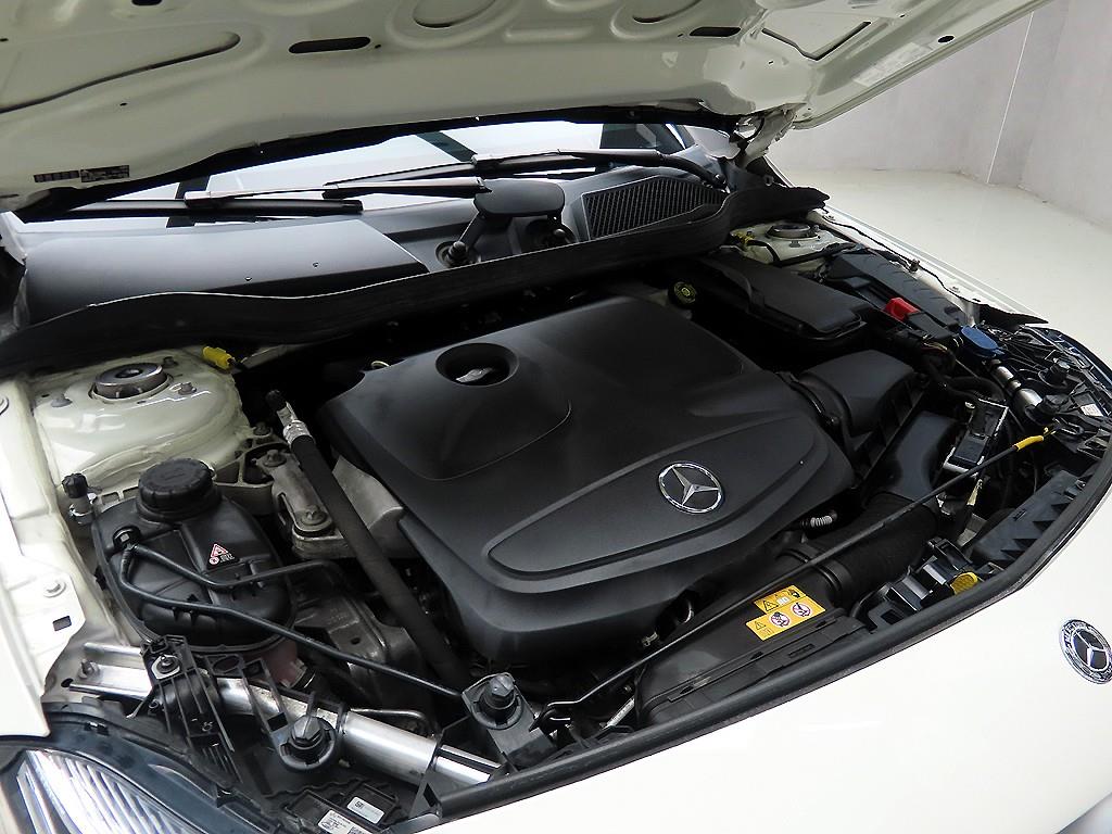 Mercedes Benz A Class 2018 Blanco - Importación desde Corea - HF Imports Iquique - Foto 18