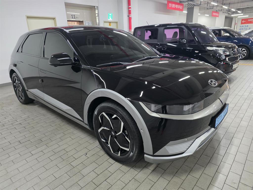 HYUNDAI Ioniq 5 - Vista 4