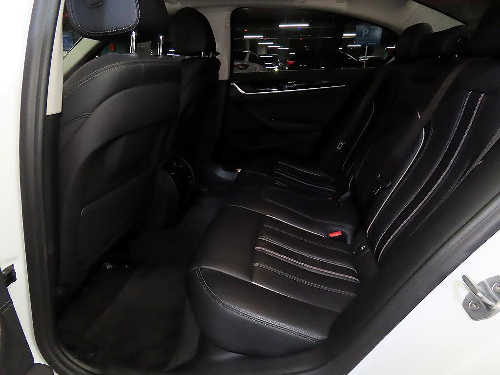 BMW 5 Series - Vista 7