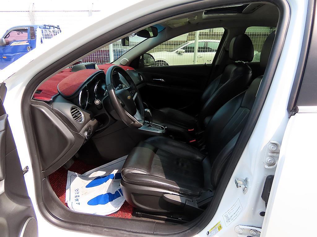 Chevrolet Cruise - Vista 5