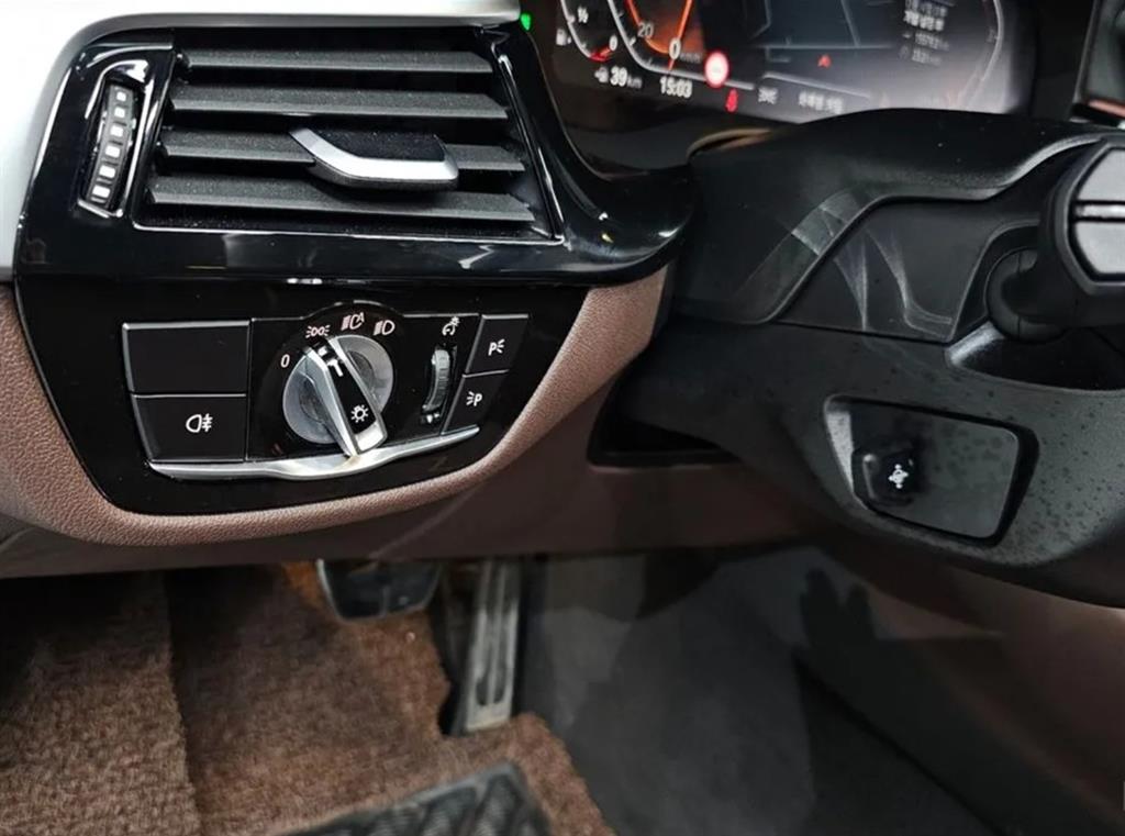 BMW Gran Turismo 2023 Negro - Importación desde Corea - HF Imports Iquique - Foto 18