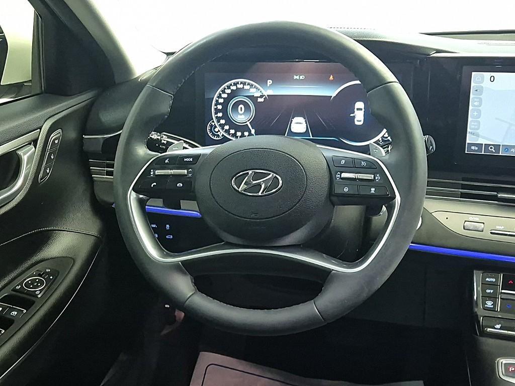 HYUNDAI Grandeur - Vista 9