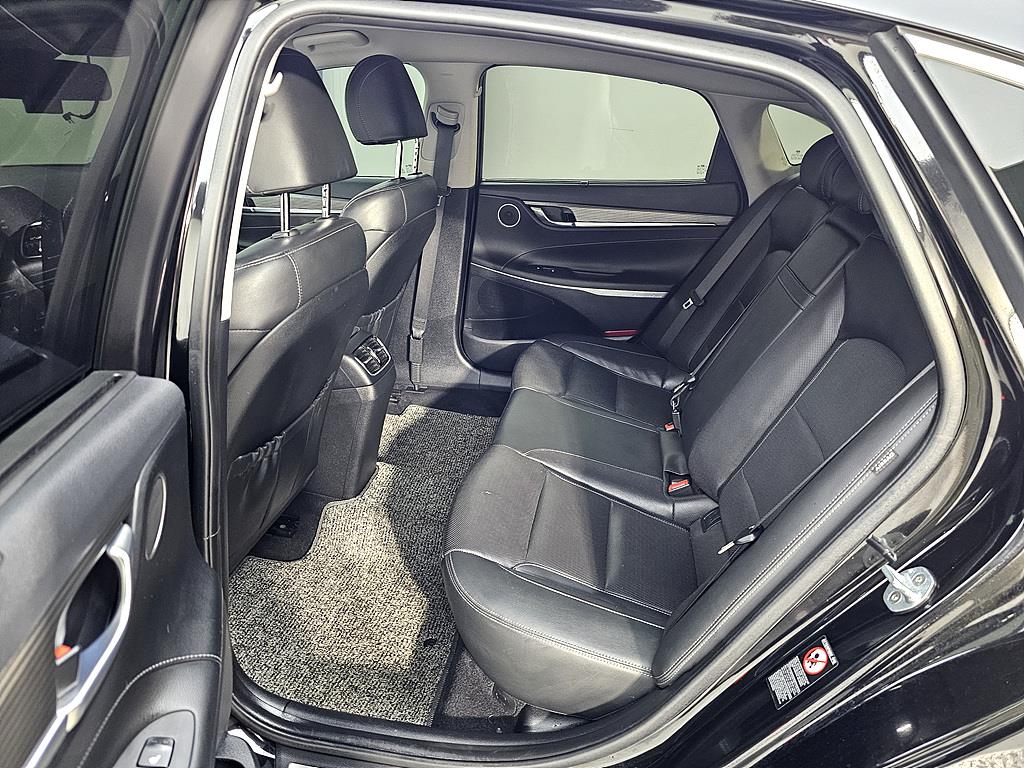 HYUNDAI Grandeur - Vista 9