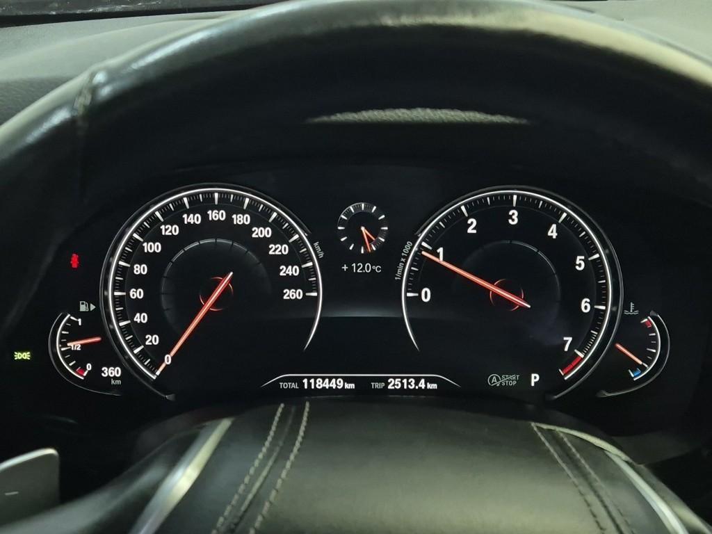 BMW 5 Series - Vista 6