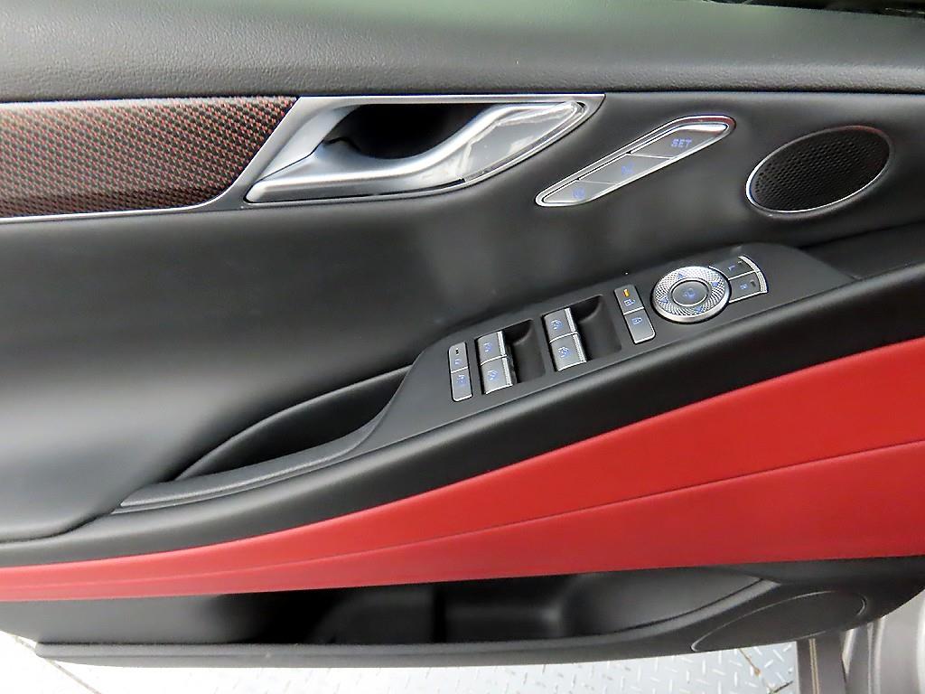 Genesis G80 - Vista 11