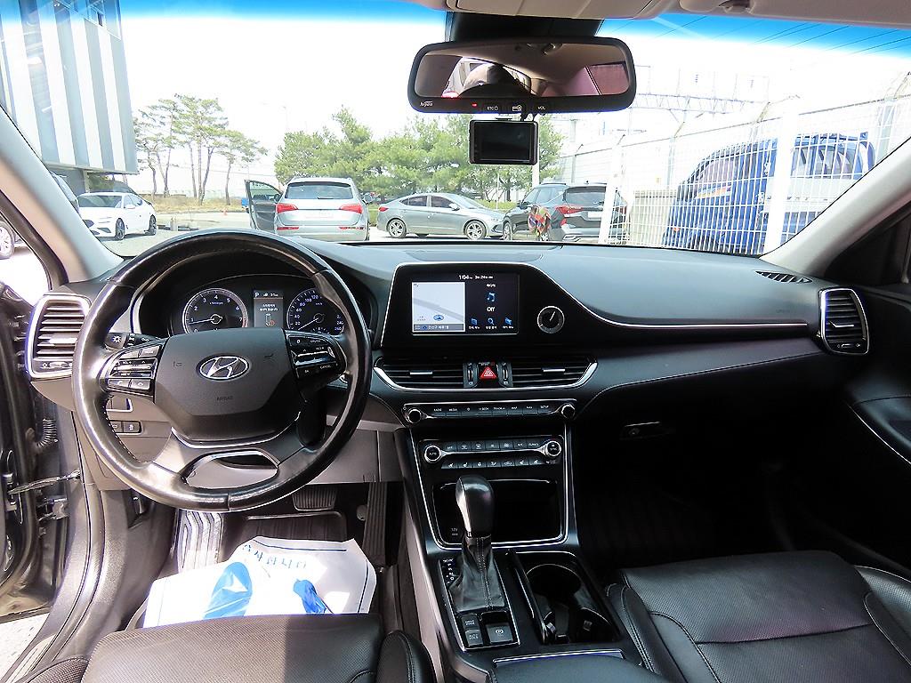 HYUNDAI Grandeur - Vista 7