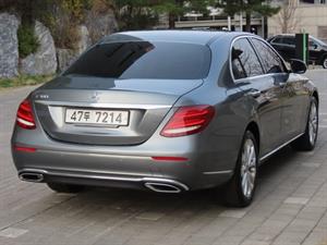 Mercedes Benz E class - Vista 6