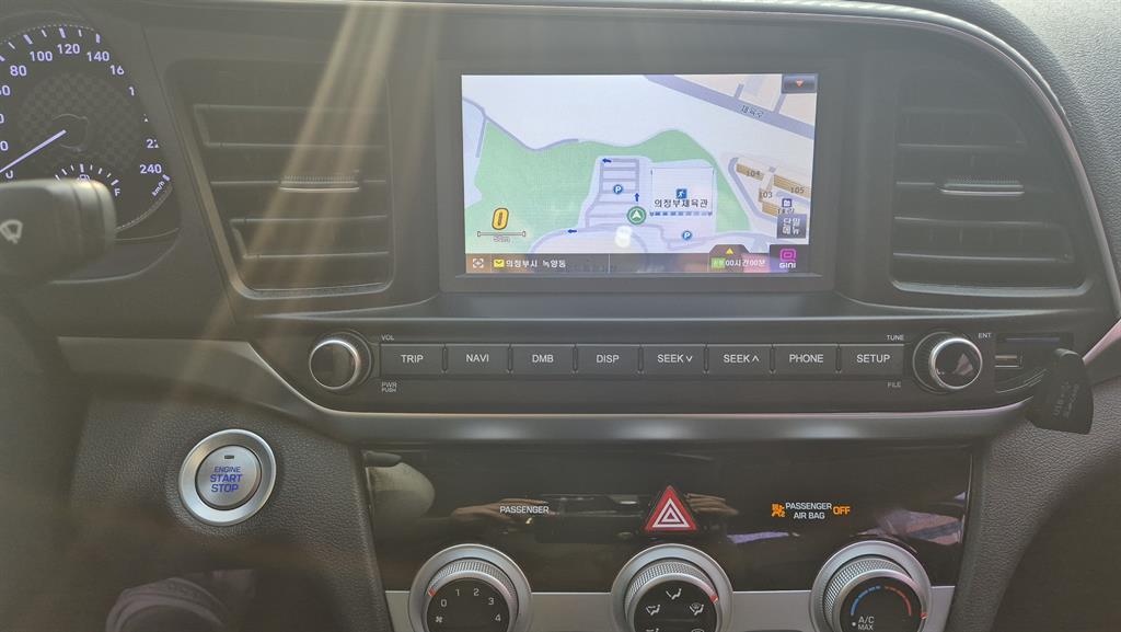 HYUNDAI Avante - Vista 6