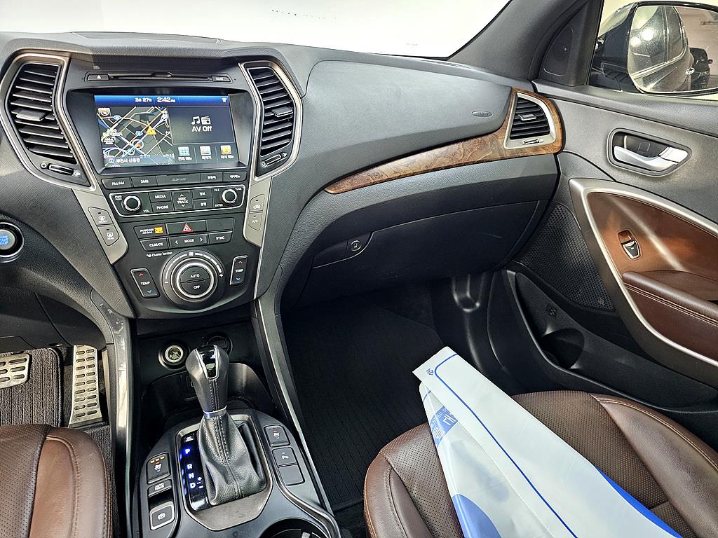 HYUNDAI Santa Fe - Vista 10