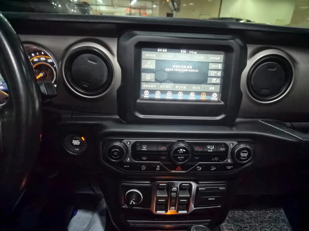 Jeep Wrangler - Vista 11