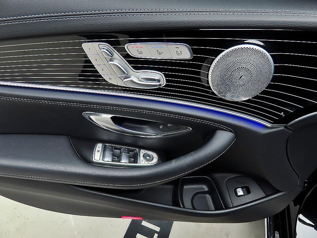 Mercedes Benz E class - Vista 11