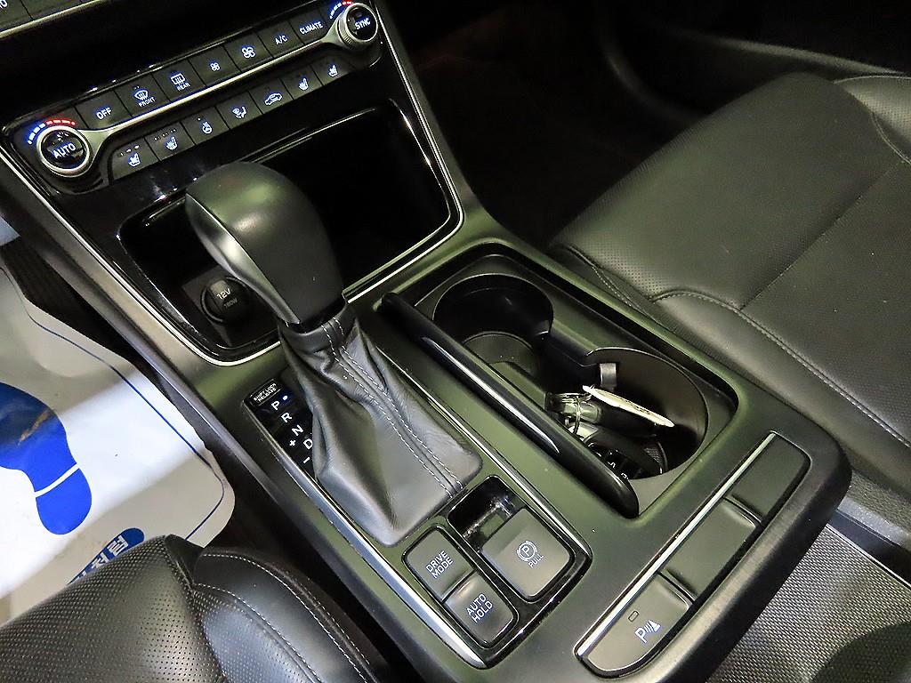 HYUNDAI Grandeur - Vista 12